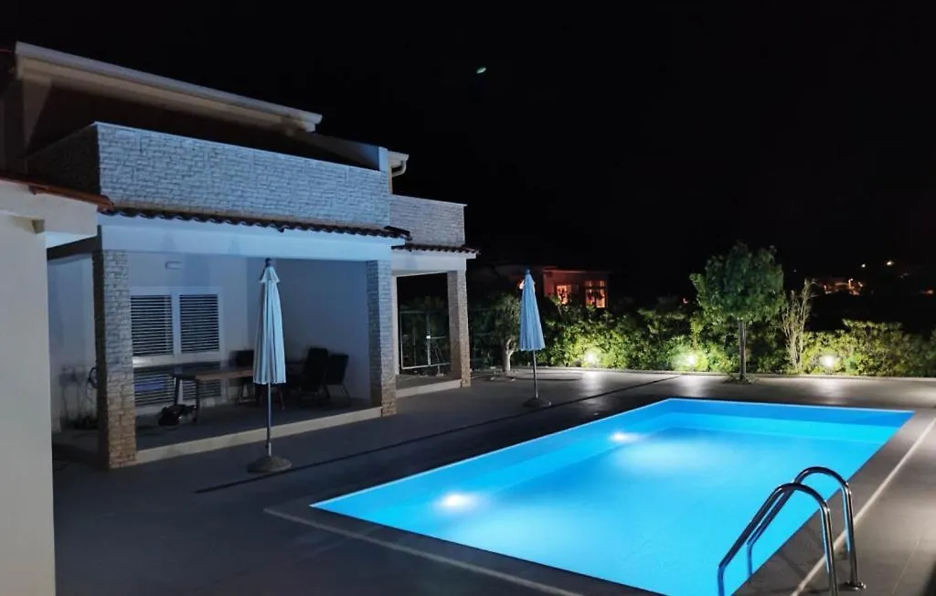 Apartment Apartman Altea By Villas Guide Rab Town Croatia